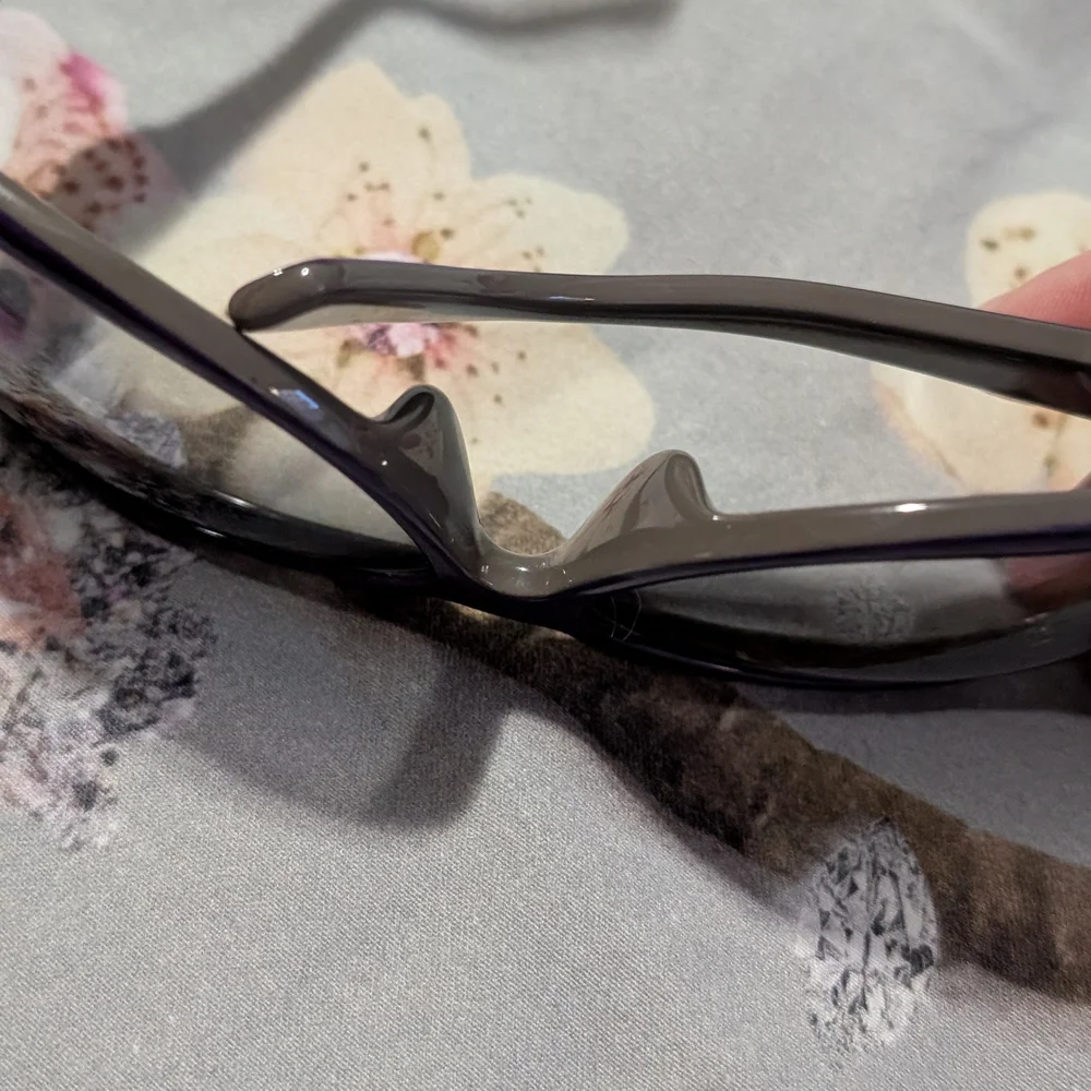Dior sunglasses notes